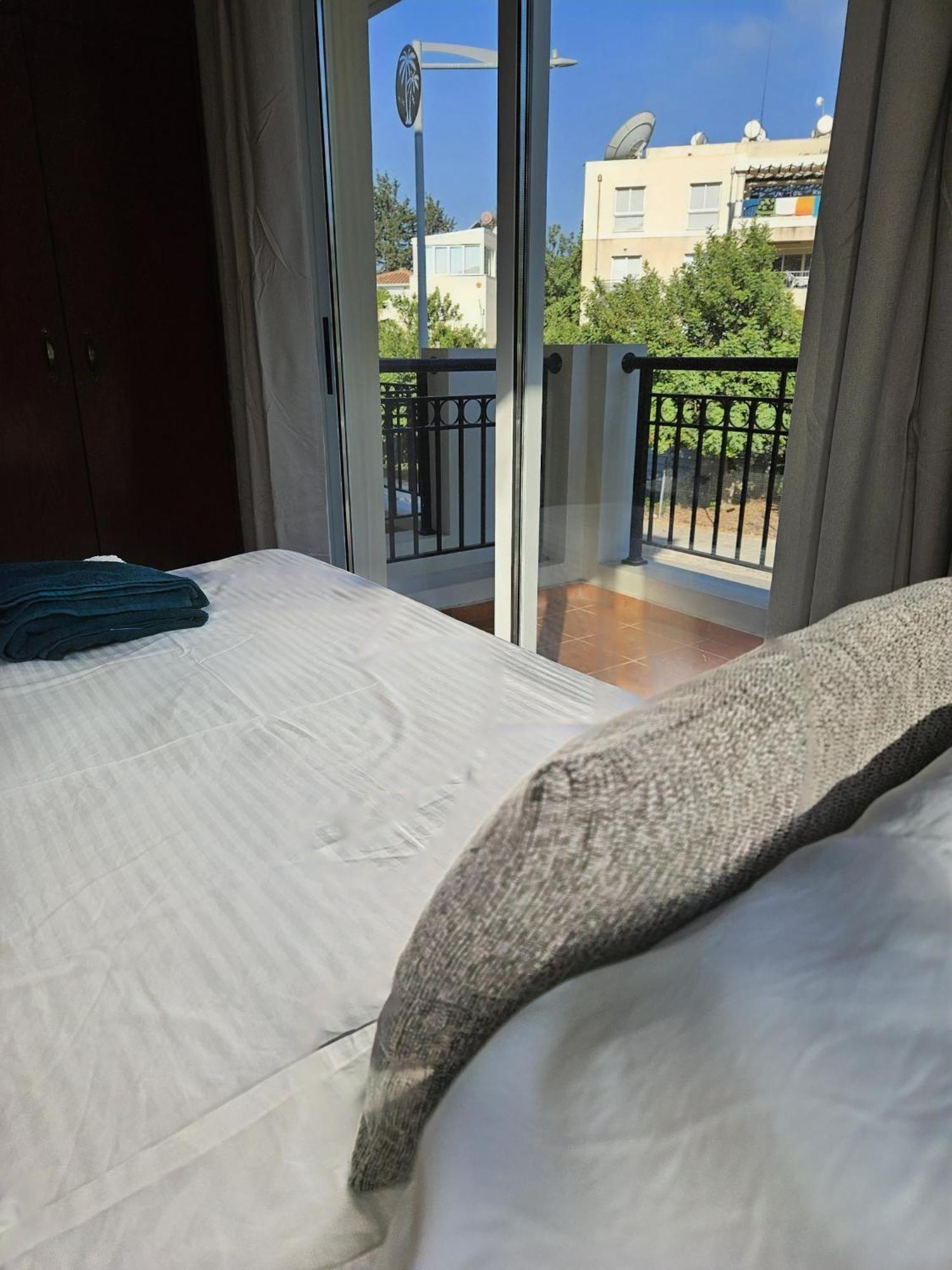 The Brightstay Paphos, 2 Bed Apt, Paphos Riviera, Universal Exterior foto